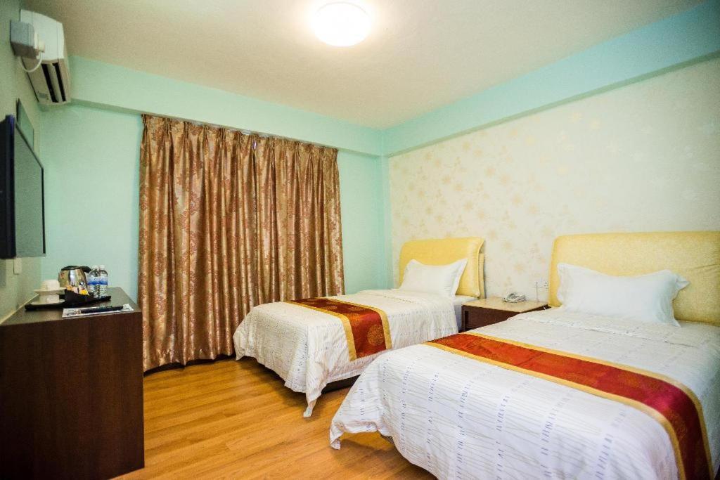 Hotel Zamburger Grand City Malacca Exterior photo